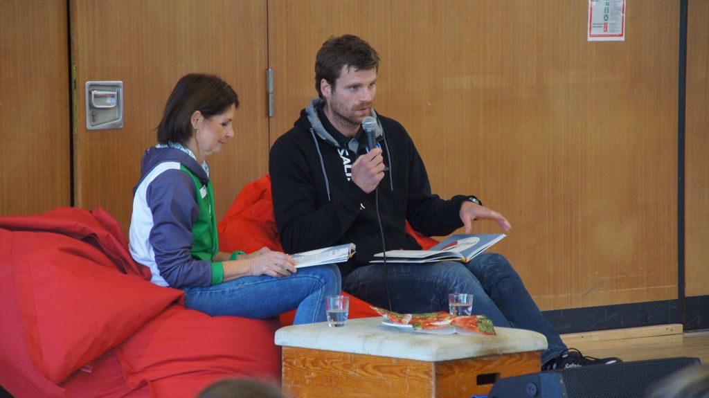 Handballprofi Csaba Szücs liest vor GYMNASIUM AUGUSTDICKESCHULE